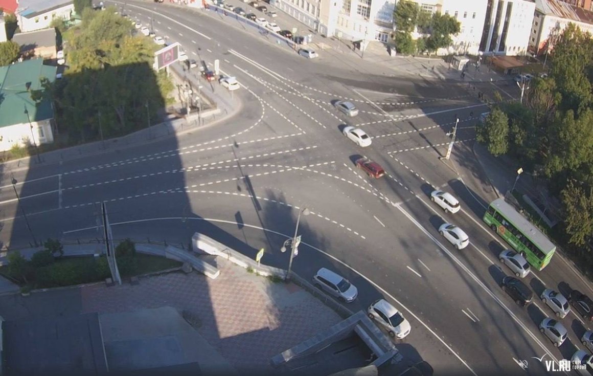 Новая разметка сбивает с толку автомобилистов Владивостока