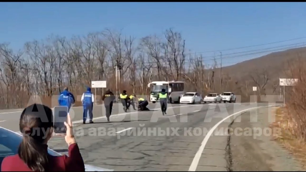 Успел порезать себе лицо: что произошло на острове Русском