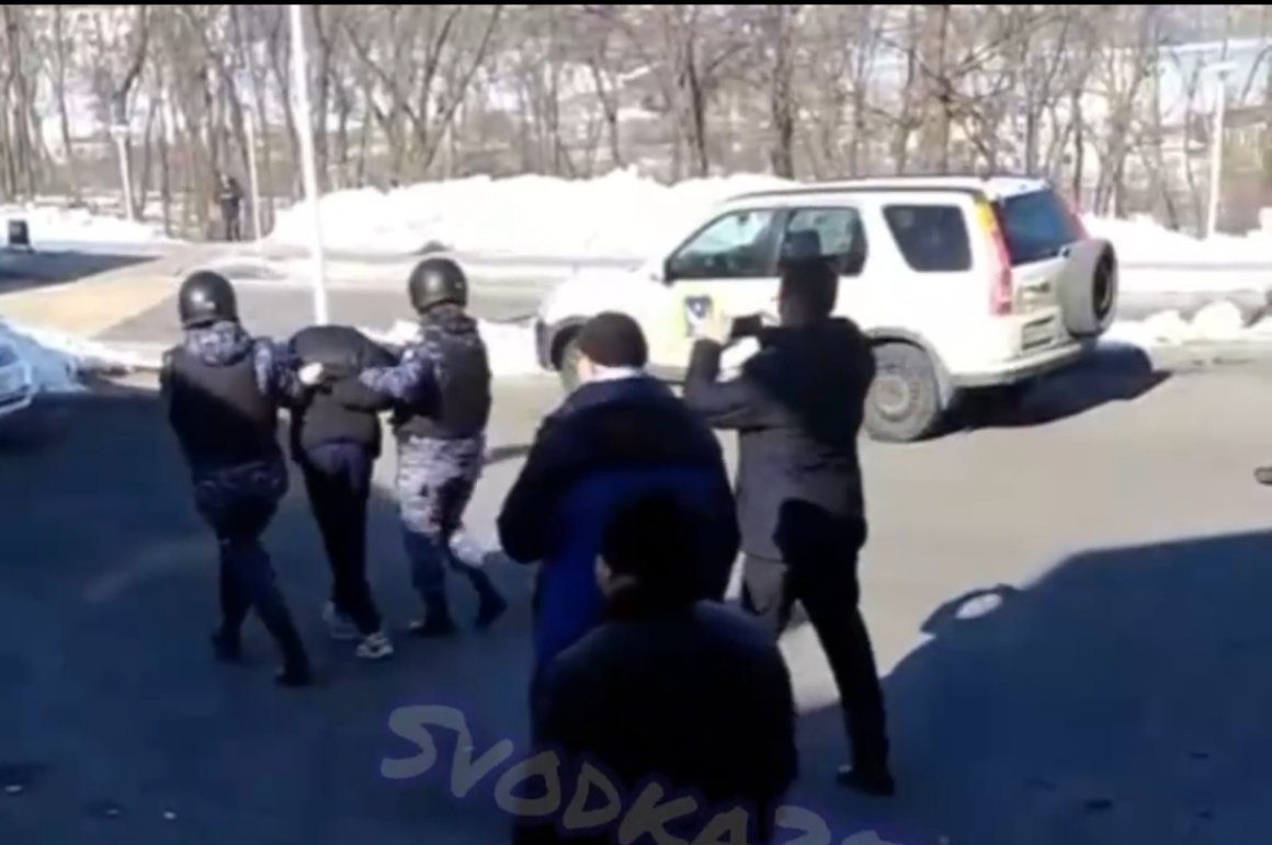 «Жёсткое задержание» прошло на кампусе ДВФУ во Владивостоке