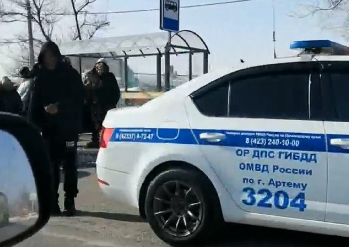 Школьницу сбили на «зебре» рядом с остановкой в Приморье