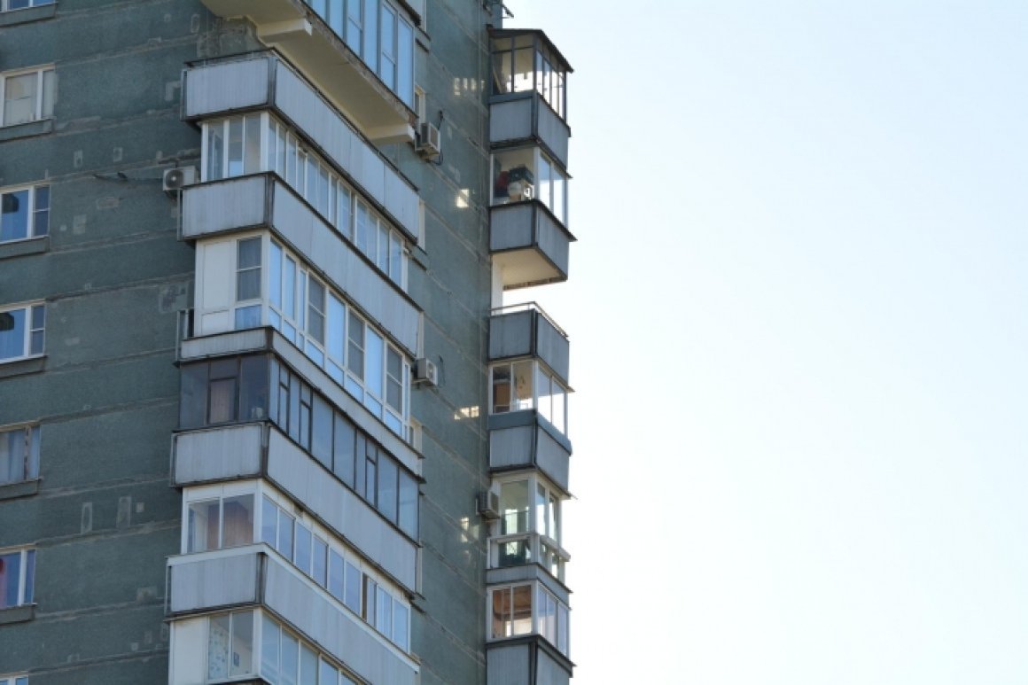 «Никогда такого не видели»: житель Приморья посмотрел в бинокль из окна и обомлел