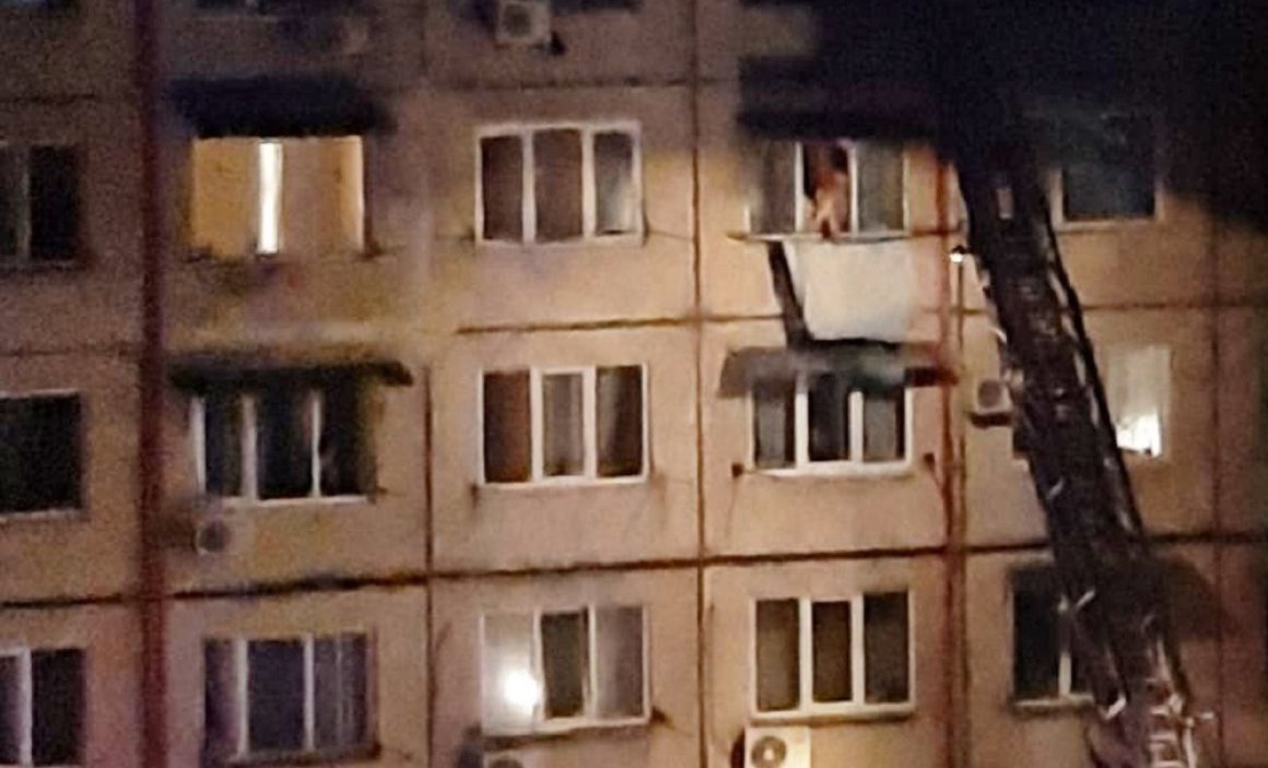 «Проснулась от криков, звали на помощь»: в огненной ловушке оказалось 10 жителей Приморья