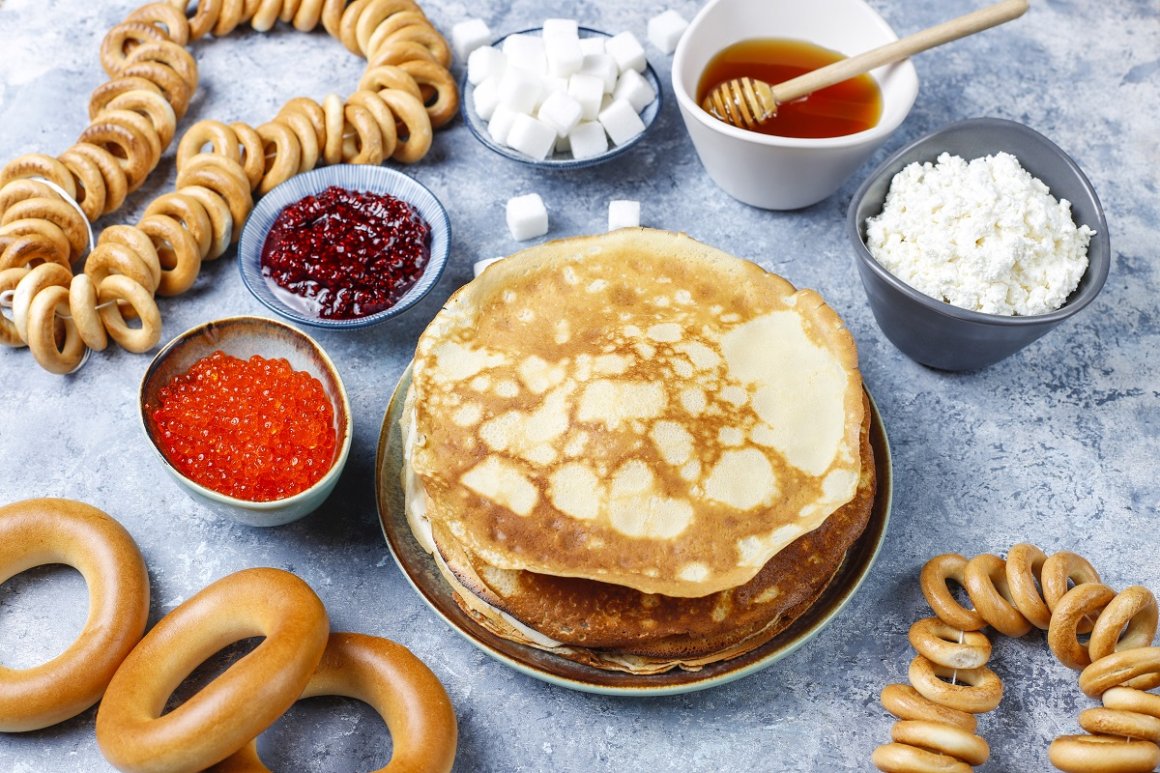 Простой рецепт вкуснейших тонких и лёгких блинов без яиц и молока