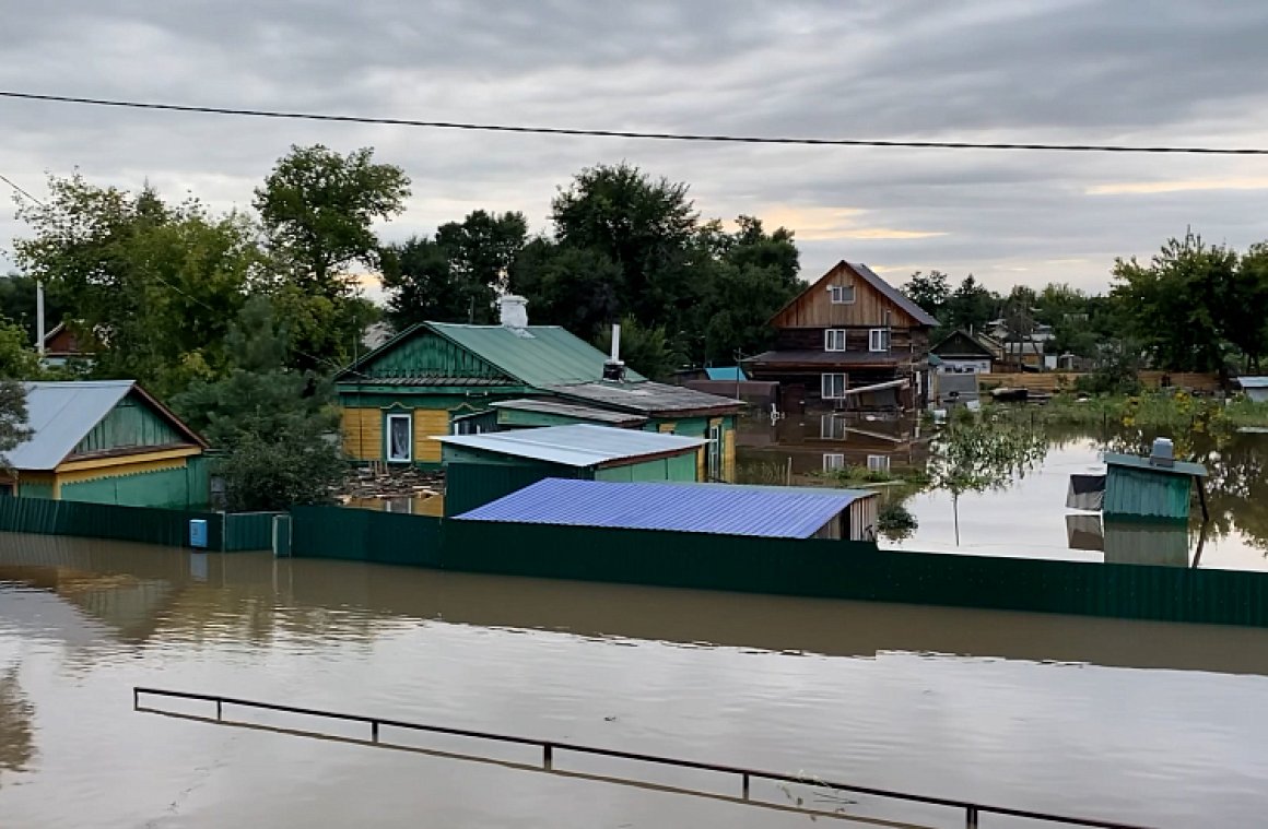 Большая вода угрожает жителям Приморья