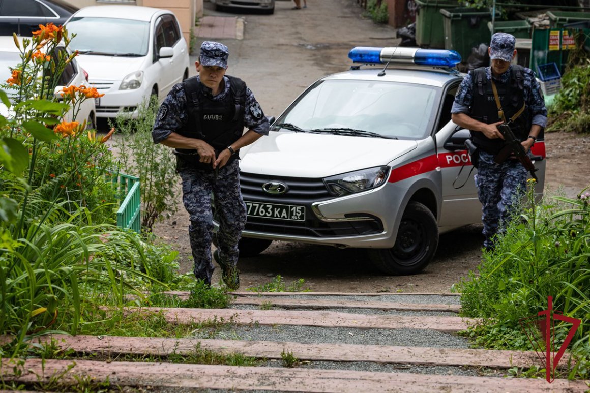 Росгвардия нагрянула на детскую площадку в пригород Владивостока