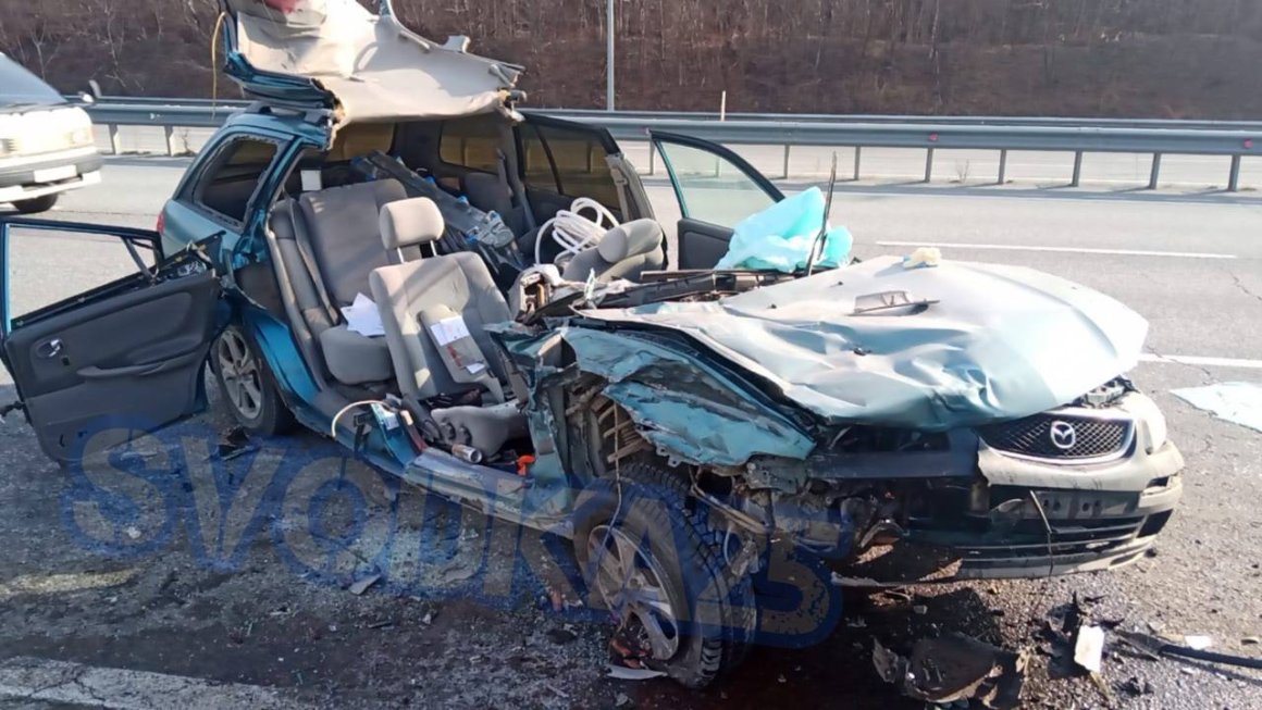 Чудо спасло автолюбителя в  мощном ДТП во Владивостоке