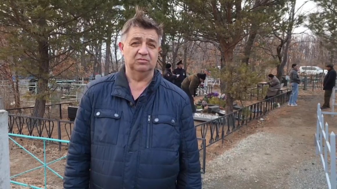 «Виновные понесут наказание»: выяснилось, чьи могилы разрушены на кладбище в Приморье