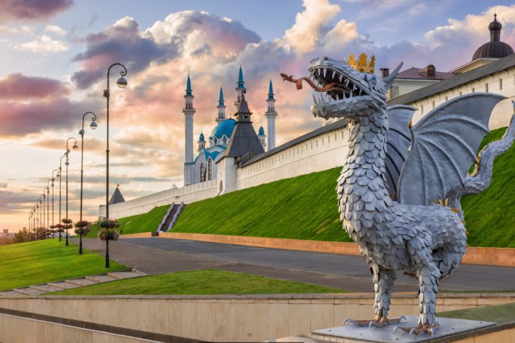 Коронованный дракон Зилант – официальный символ этого города. Является самым многонациональным городом России, здесь 115 национальностей